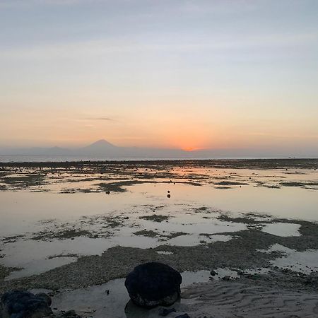 Gili Davidoff Skyline Hotel Джили Трауанган Екстериор снимка
