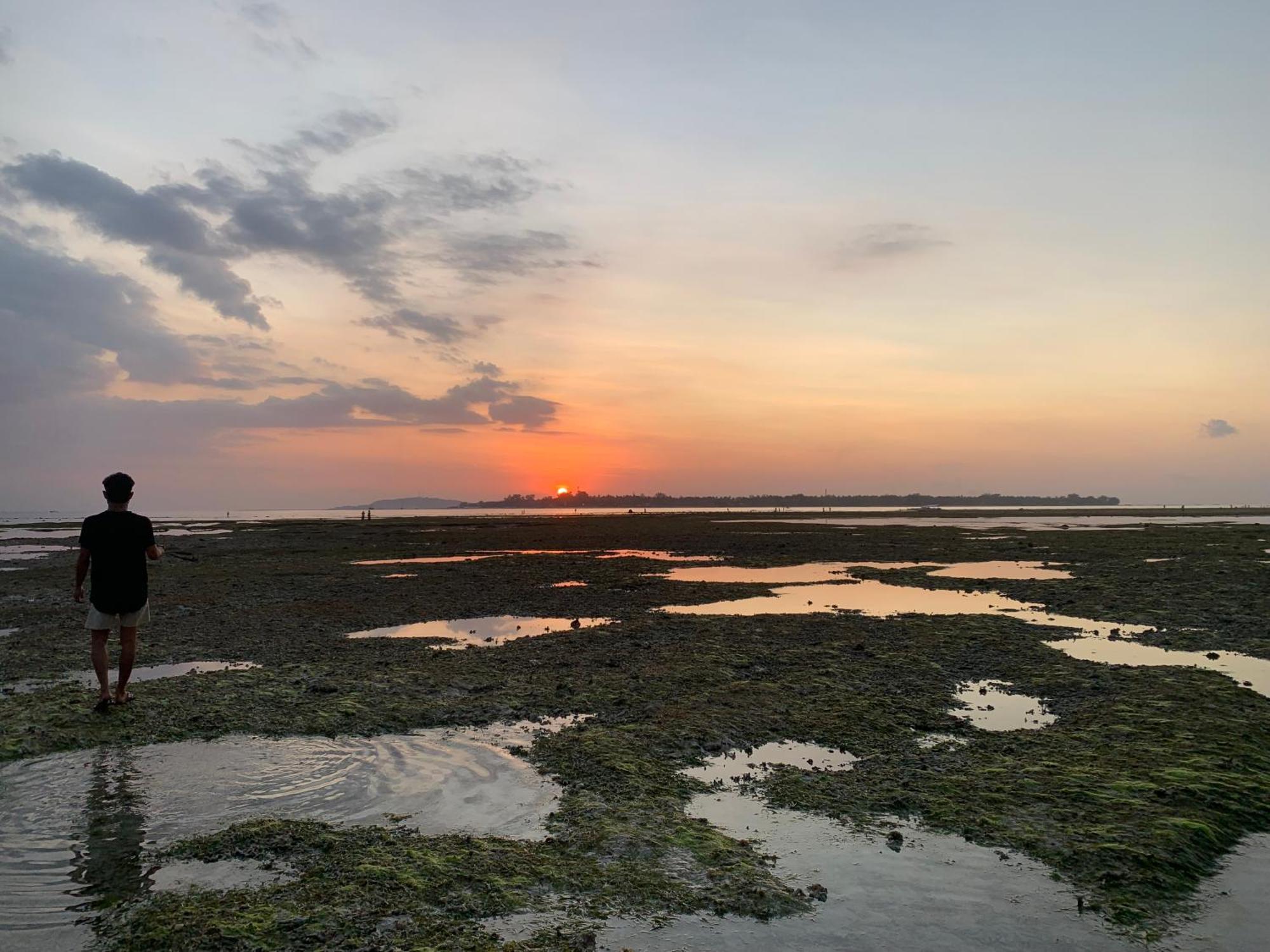 Gili Davidoff Skyline Hotel Джили Трауанган Екстериор снимка
